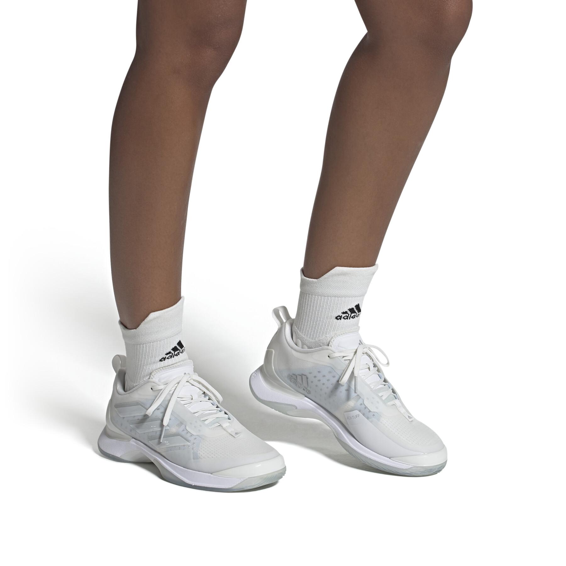 Damskie buty do tenisa adidas Avacourt